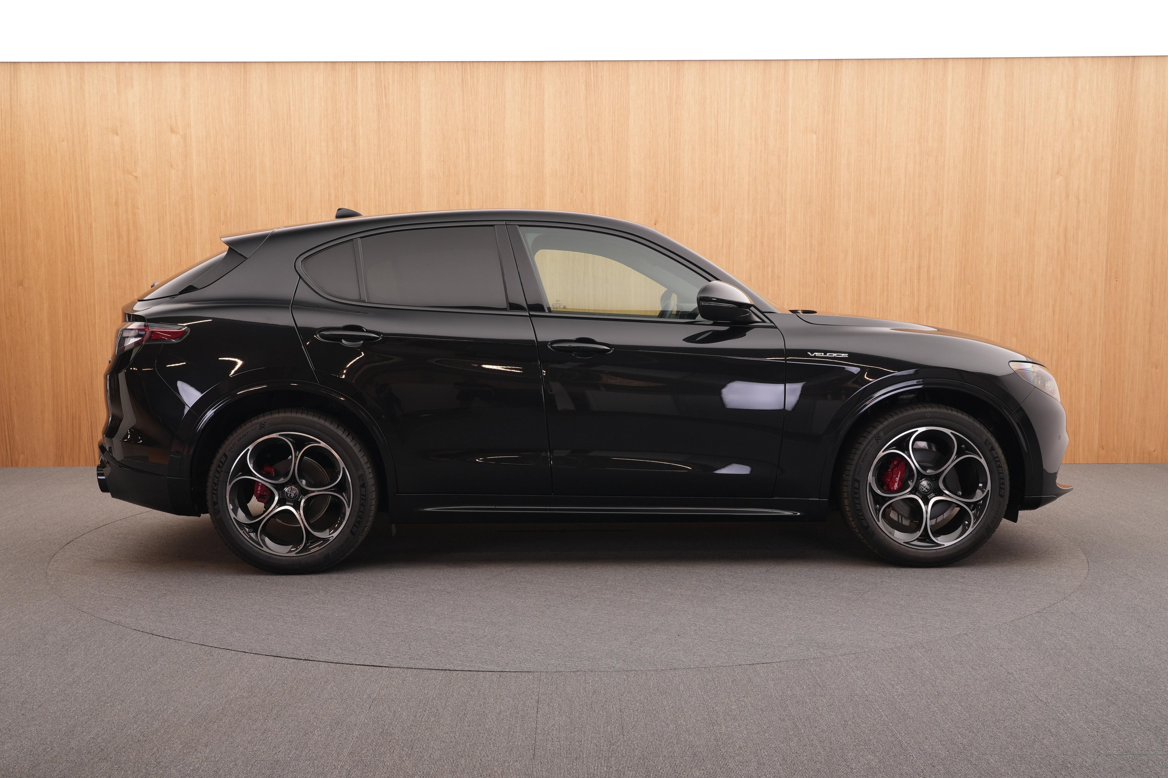 Alfa Romeo Stelvio, Veloce 2.2 JTDm Q4 AT8 - fotka 5