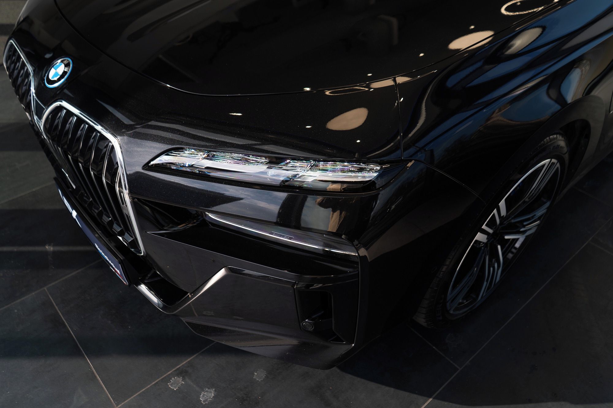 BMW Řada 7, 750e xDrive Sedan,Tažné+Záruka - fotka 5