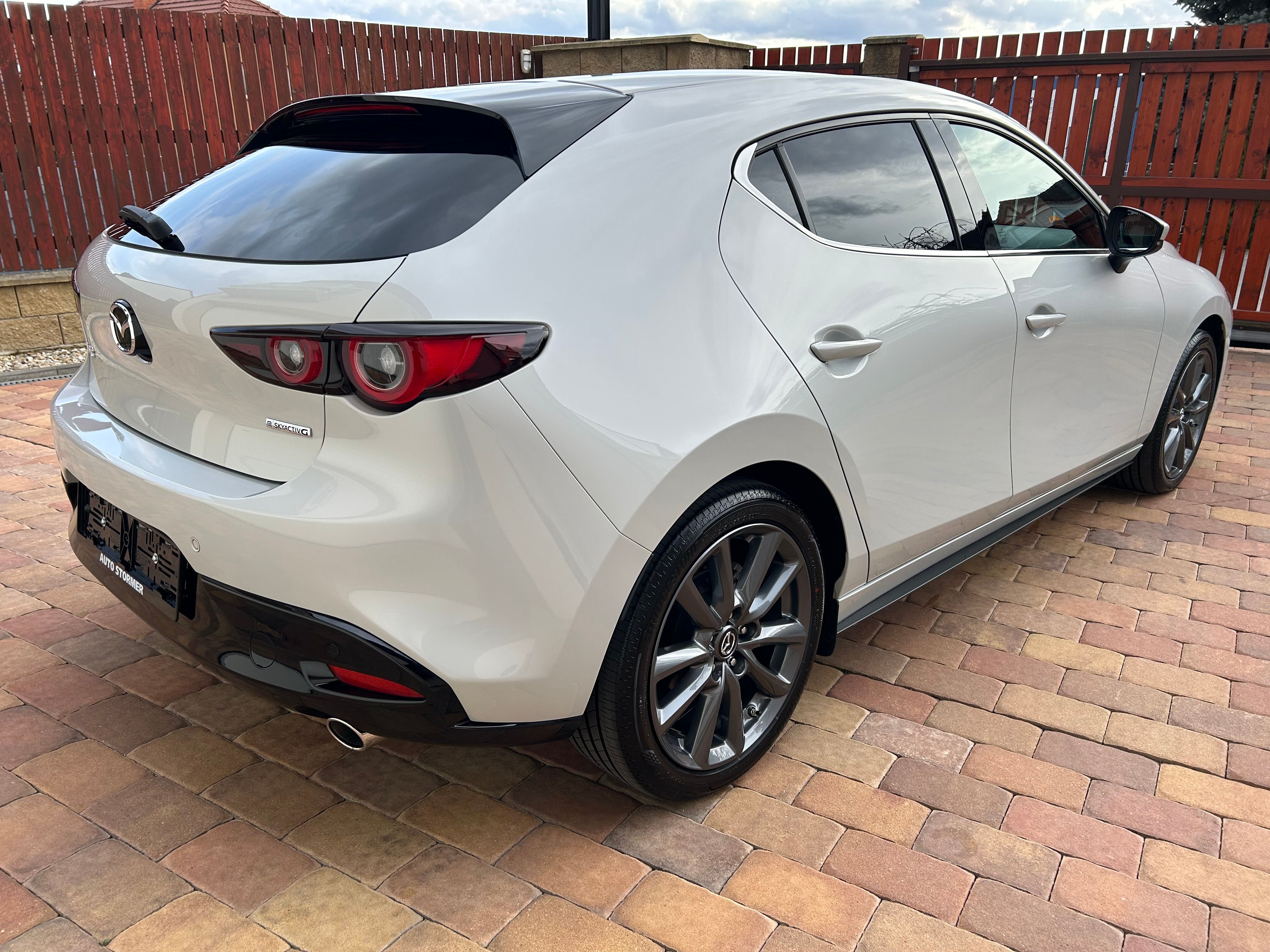 Mazda 3, 2.0 e-SKYACTIV-G150 EXCLUSIVE - fotka 5