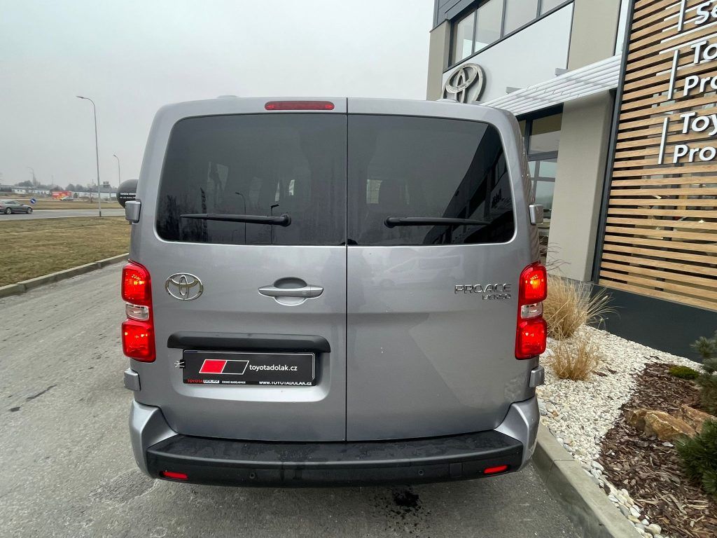 Toyota Proace Verso, 2.0D A/T Business 8 Comfort - fotka 6