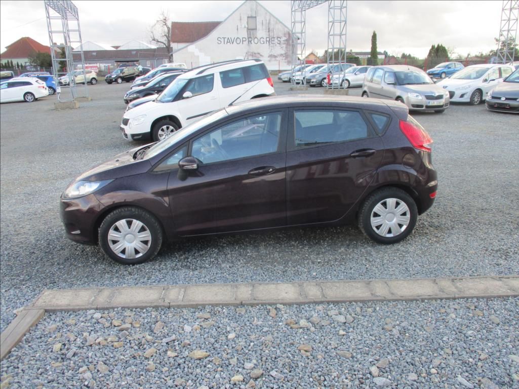 Ford Fiesta, 1,3 i, klimatizace, - fotka 4
