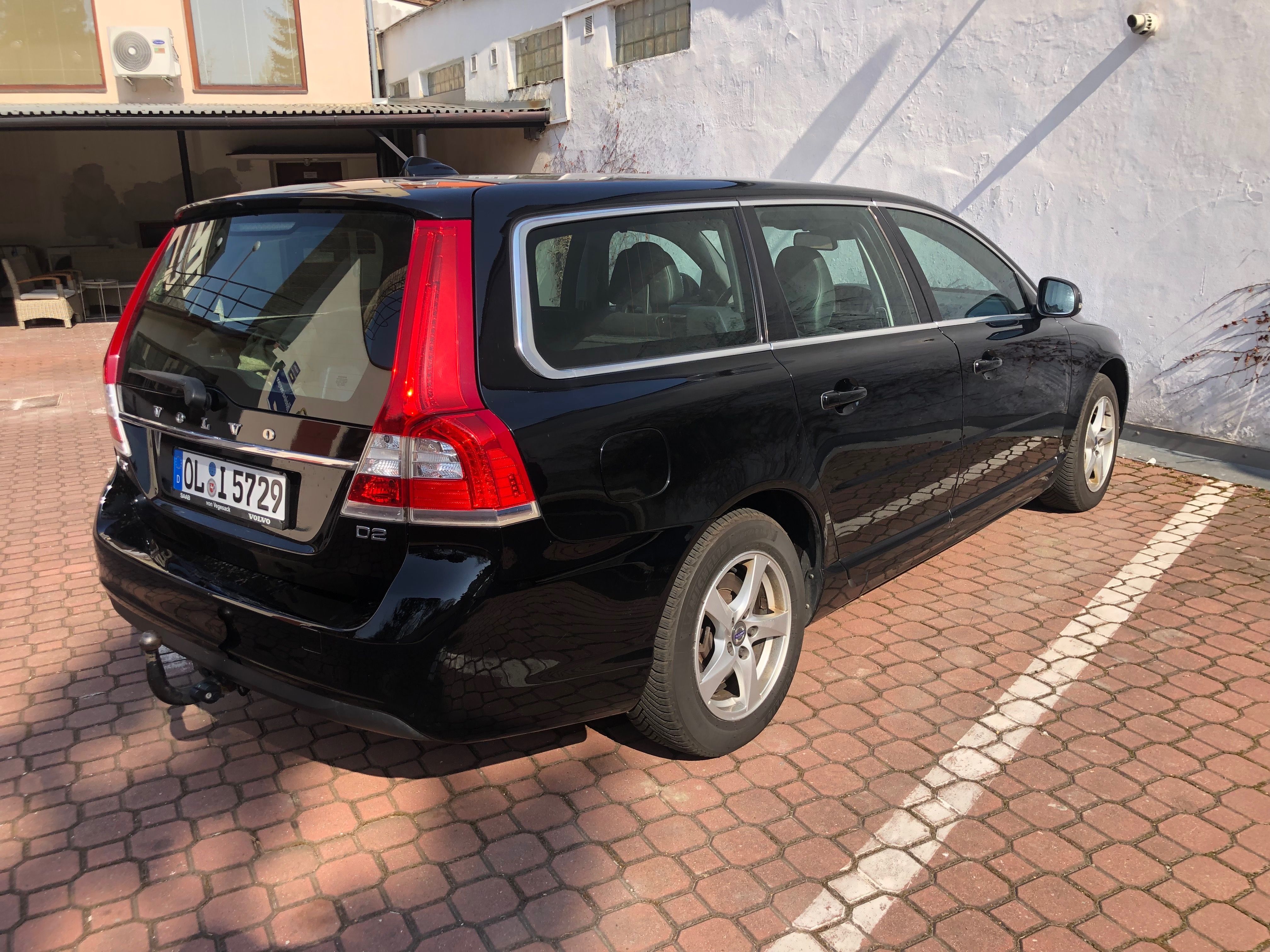 Volvo V70, D2 88kW MAN6, tazne, rozvody - fotka 6