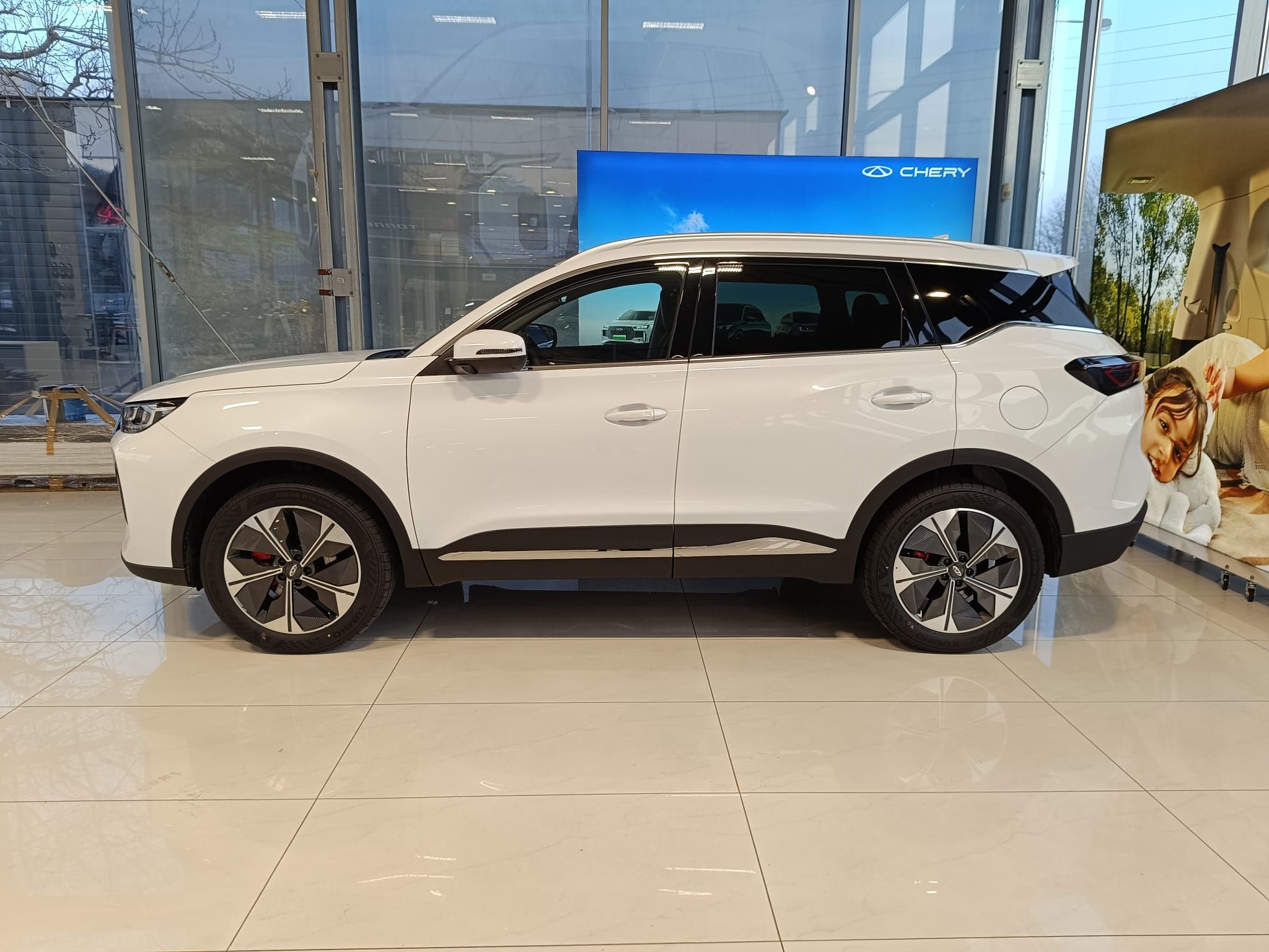 Chery Tiggo 7, UNIQUE 1.6 TGDI - fotka 4