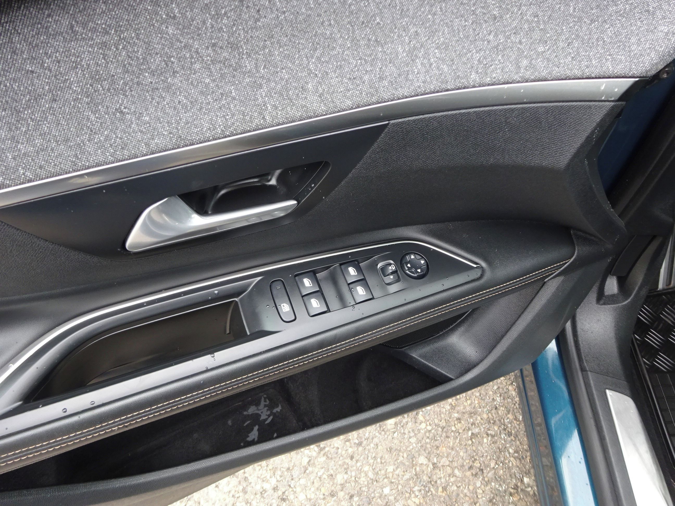 Peugeot 5008, 1.6 GT LINE (133 KW) serviska - fotka 6