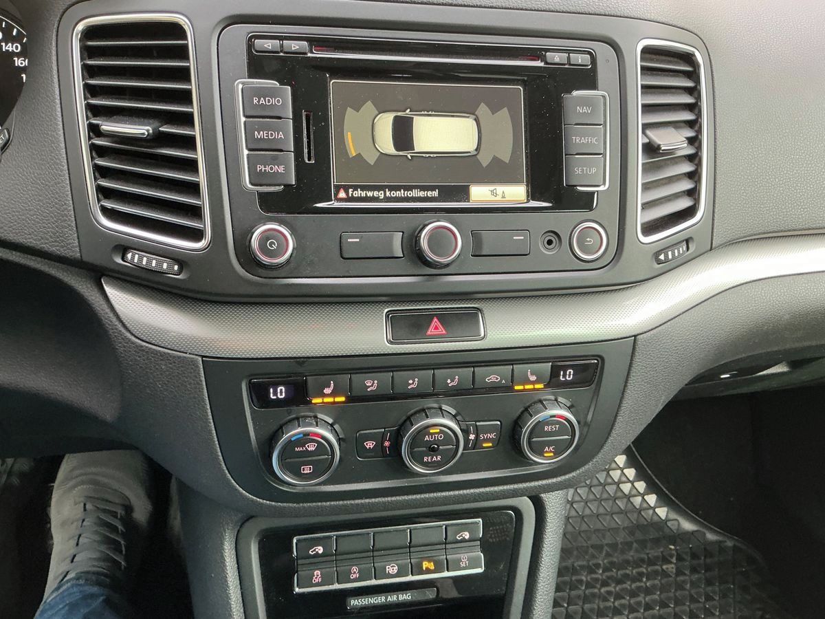 Volkswagen Sharan, 2.0TDI 130KW 7-MÍST r.2014 TOP - fotka 2