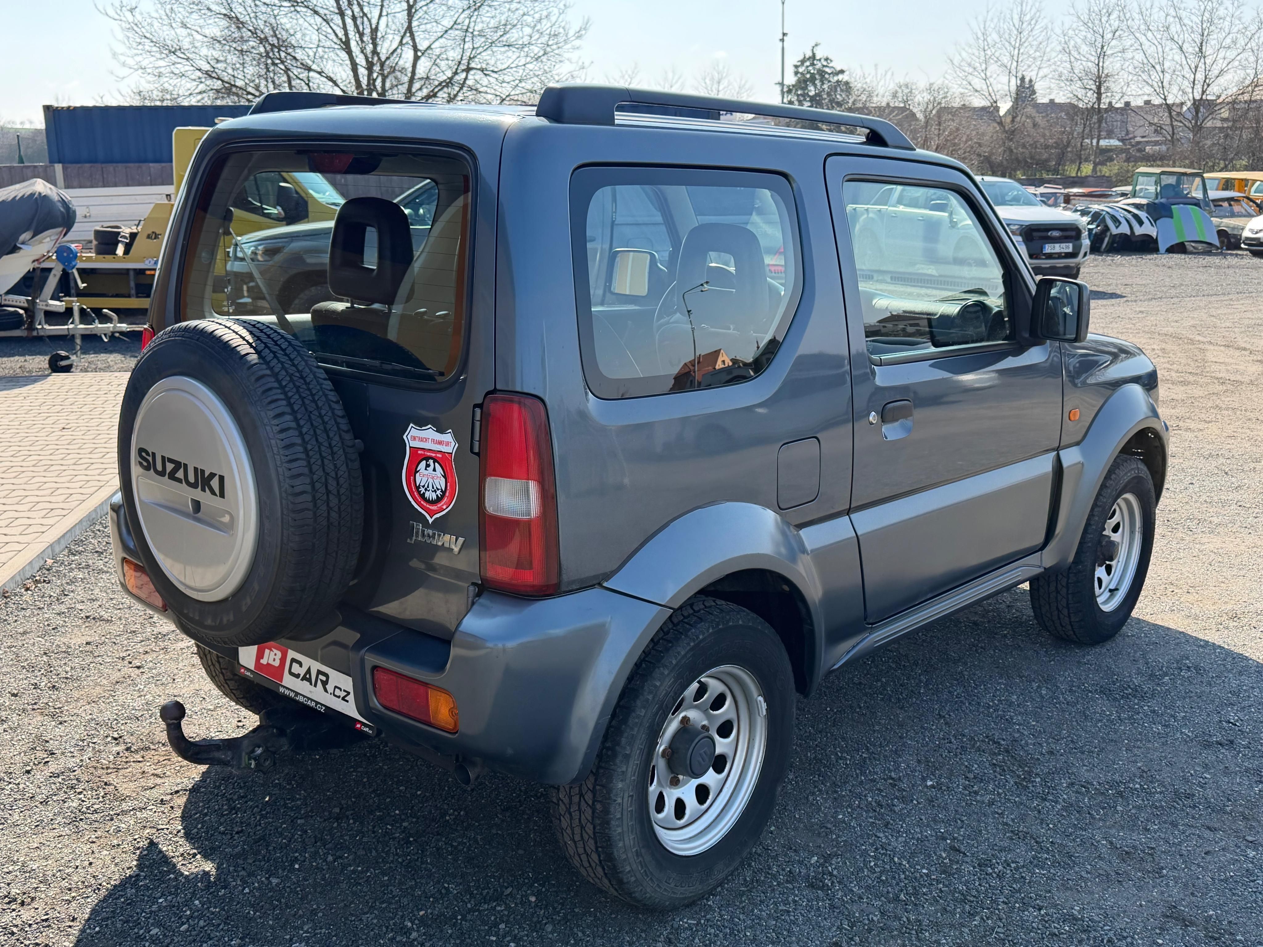 Suzuki Jimny, 1.3I 63KW KLIMA 4X4 TAŽNÉ - fotka 2