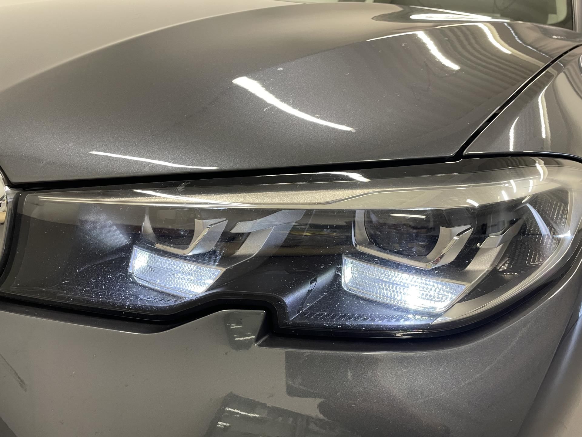 BMW Řada 3, 318d Sedan - fotka 5