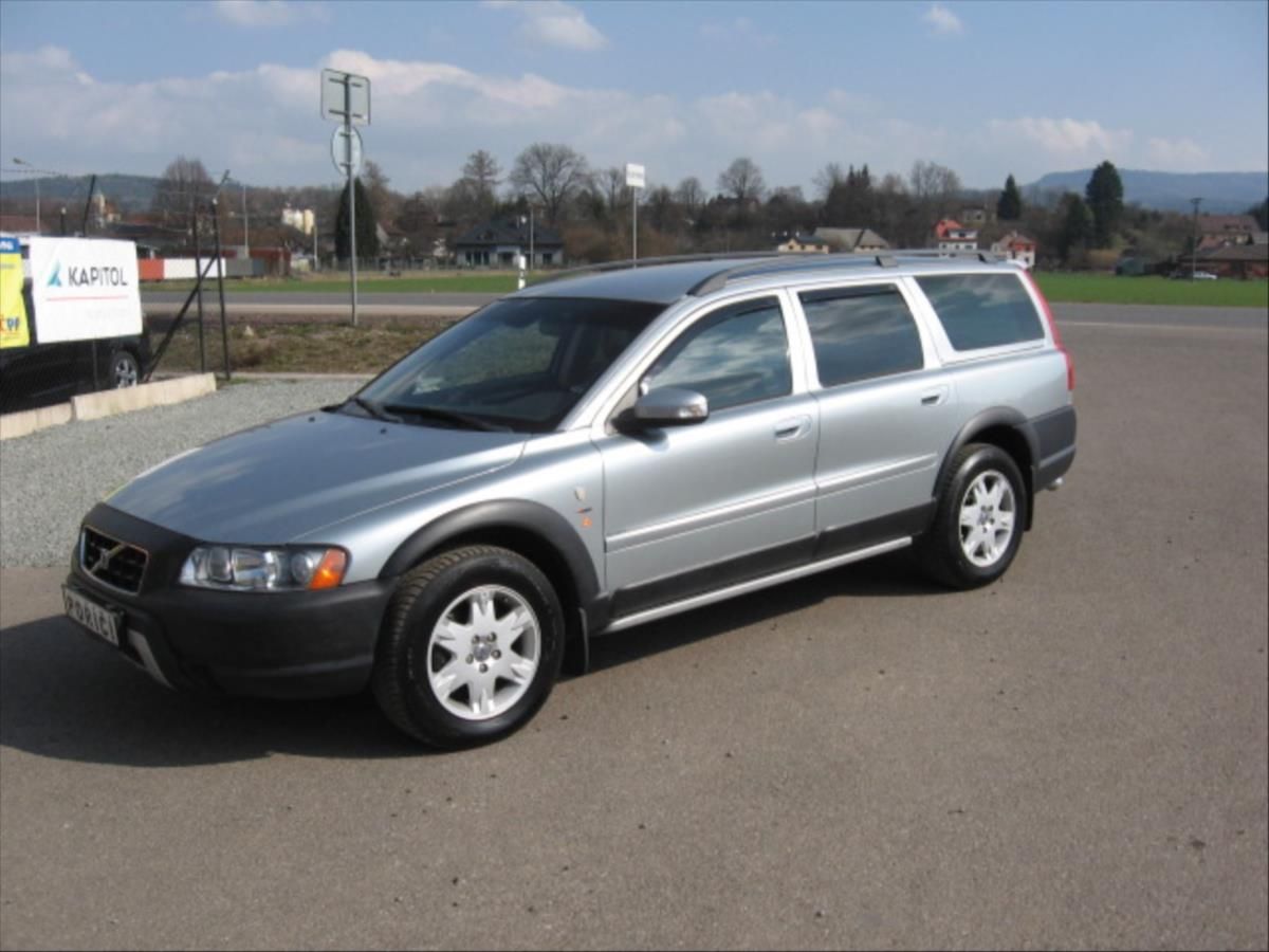 Volvo XC70, 2,4 D5 Automat AWD - fotka 2
