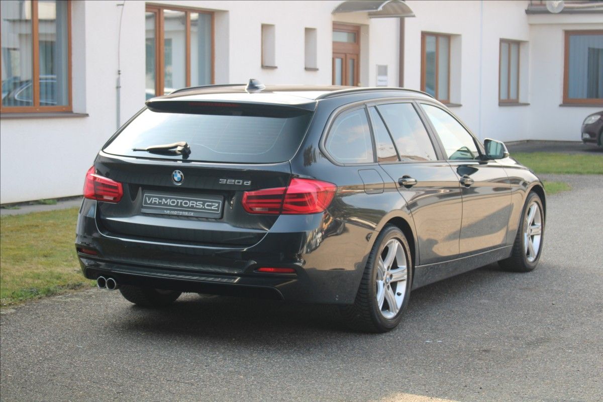 BMW Řada 3, 320d 140kW SPORTLINE+ZÁRUKA - fotka 4
