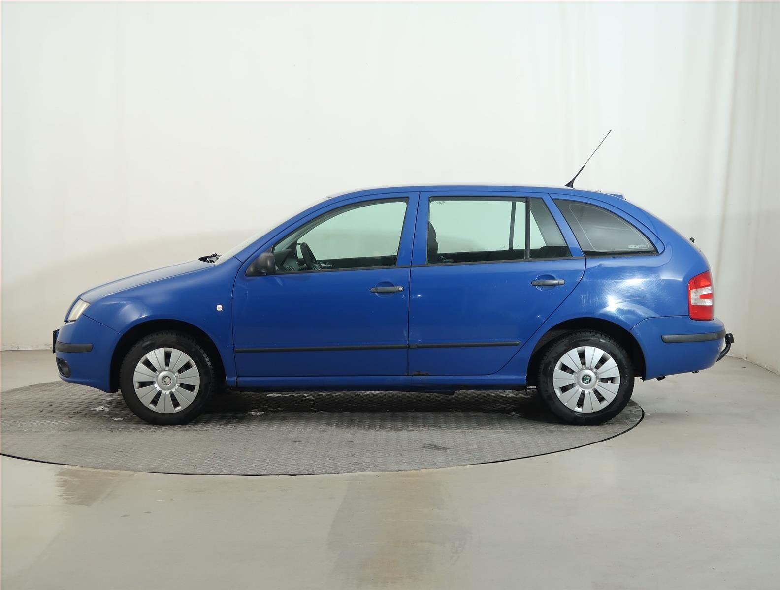 Škoda Fabia, 1.4 16V, Tažné, Klima - fotka 3