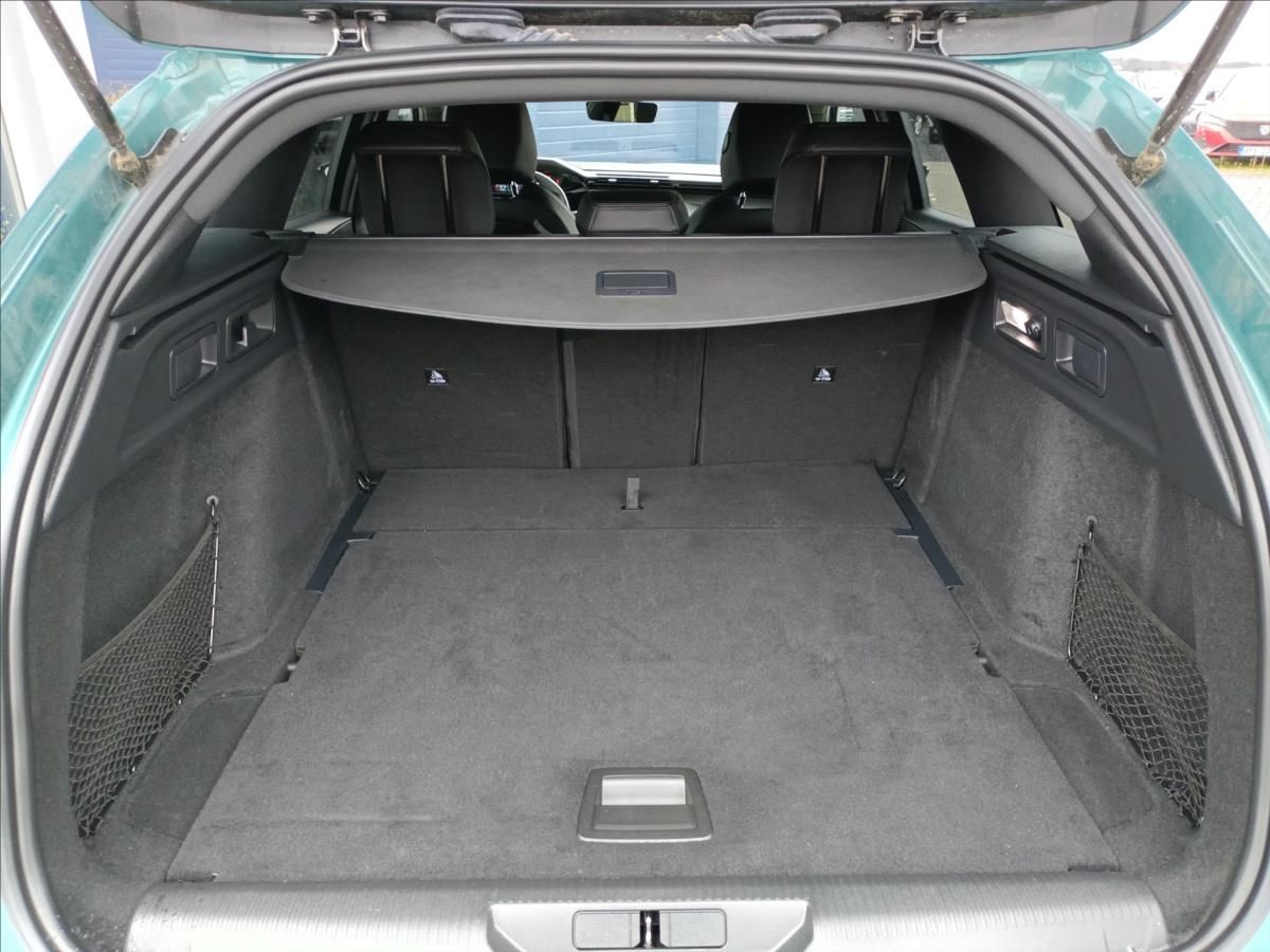 Peugeot 308, SW GT 1.5 BlueHDi 130 EAT8 - fotka 6