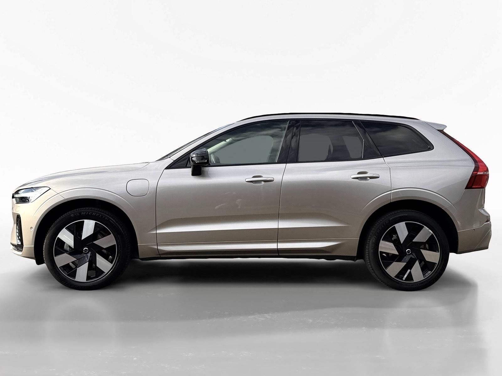 Volvo XC60, T8 AWD RECH.*ULTRA DARK + kola - fotka 4