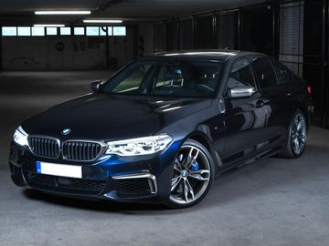 BMW M550i xDrive