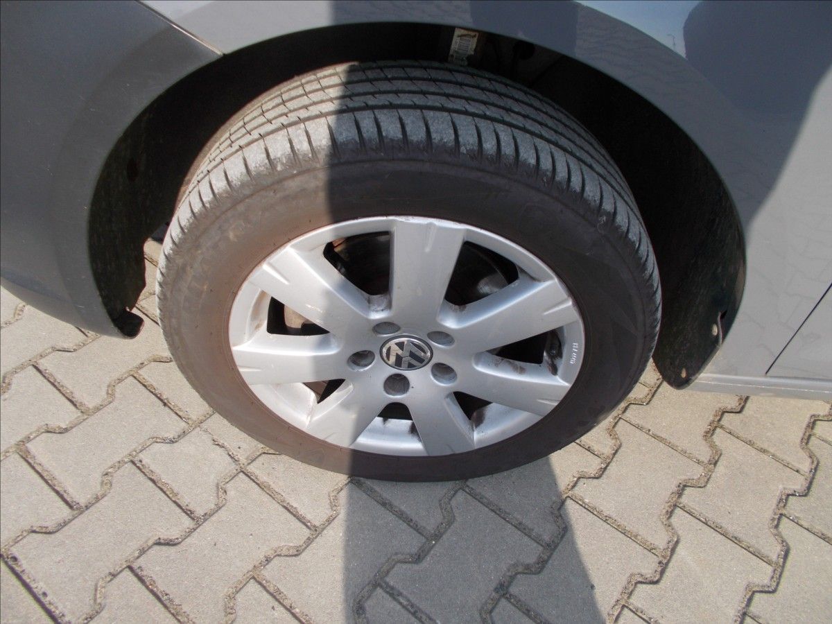 Volkswagen Caddy, 1,6 TDI NOVÉ ROZVODY KLIMA OK - fotka 6