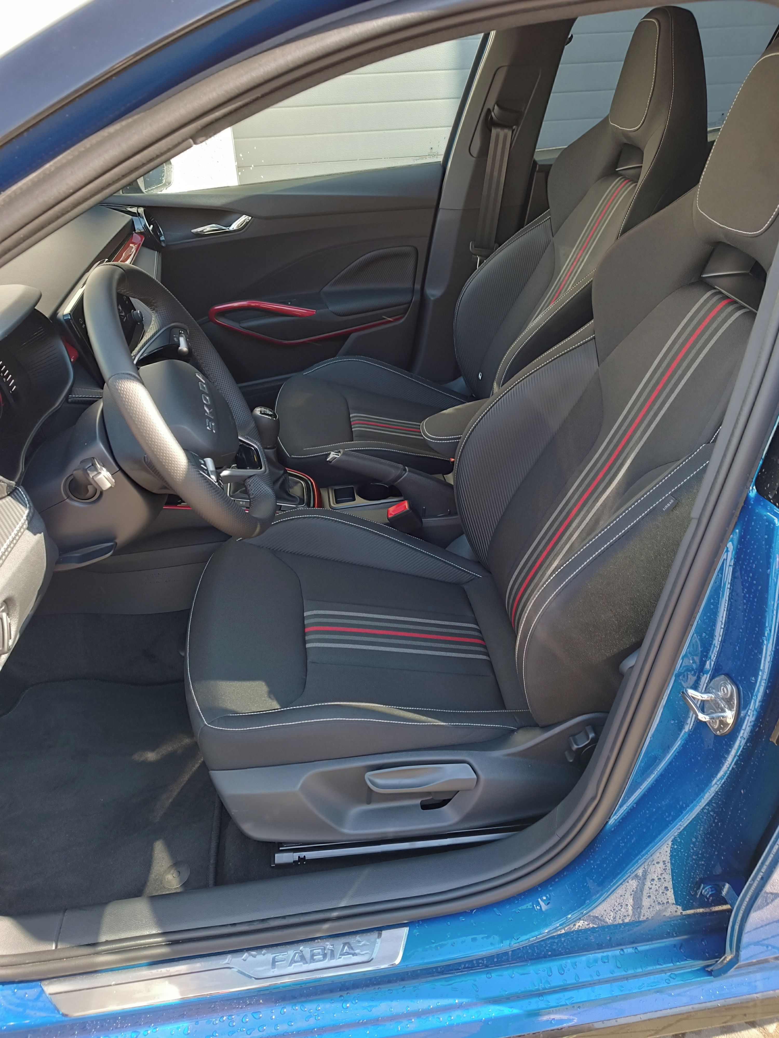 Škoda Fabia, MonteCarlo 1,0TSI 85kW 6man - fotka 5