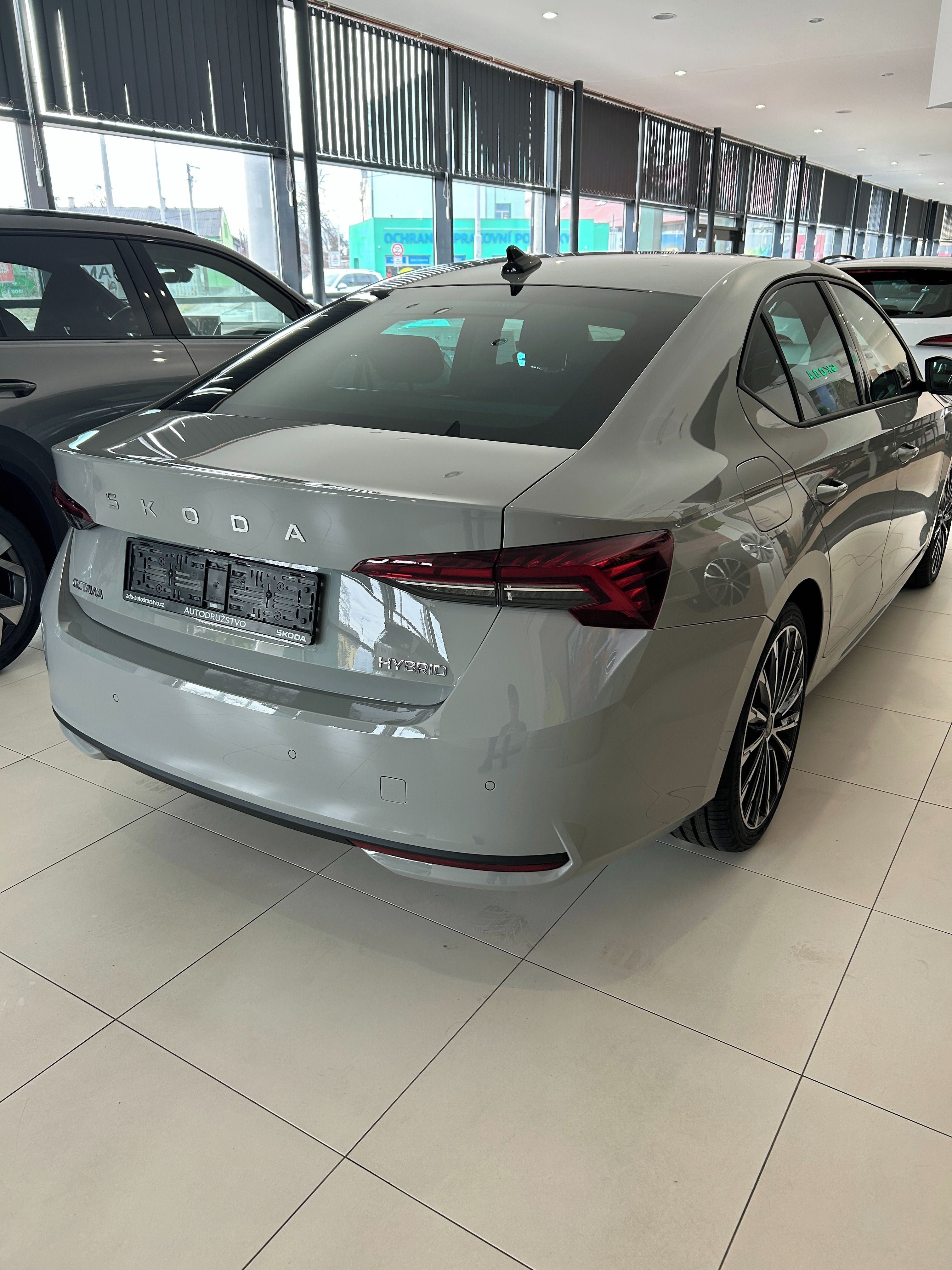 Škoda Octavia, Dynamic 1.5 TSI m-HEV DSG - fotka 3