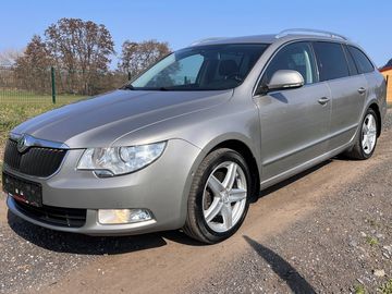 2.0TDI 125KW,XENON,POLOKŮŽE
