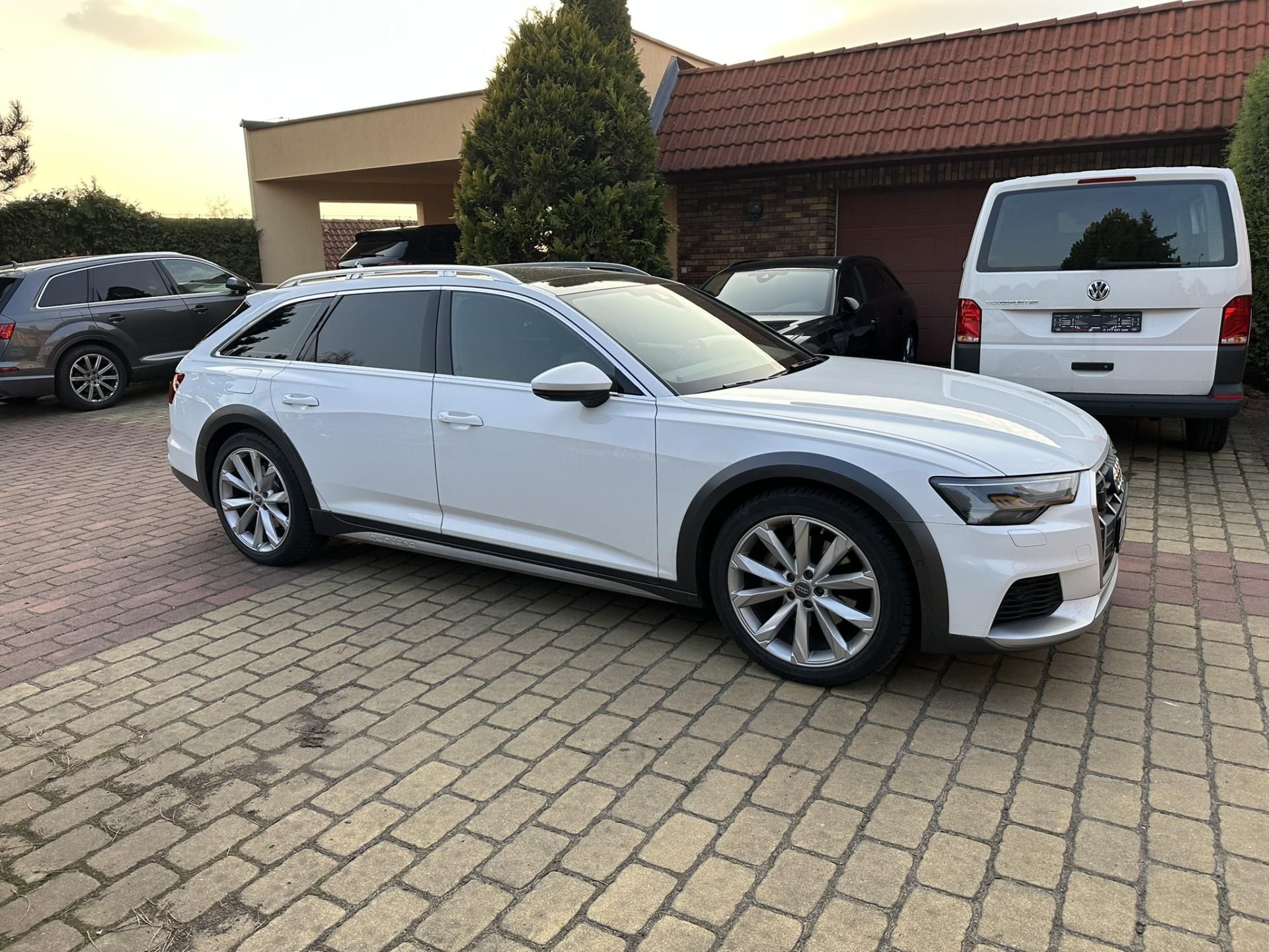 Audi A6 allroad, 50TDi, KOMF. SEDAČKY, MASSAGE - fotka 4
