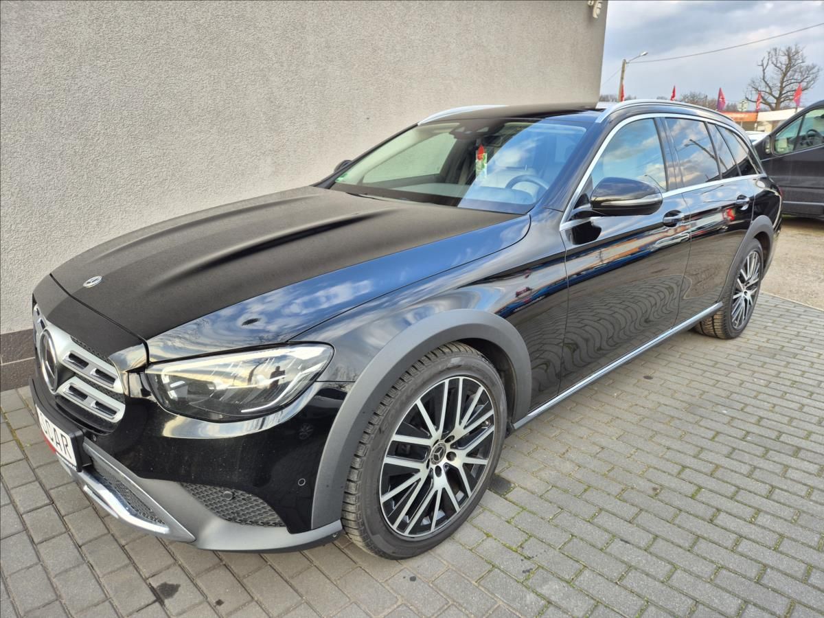 Mercedes-Benz Třídy E, 3,0 400d All-Terrain 4MATIC