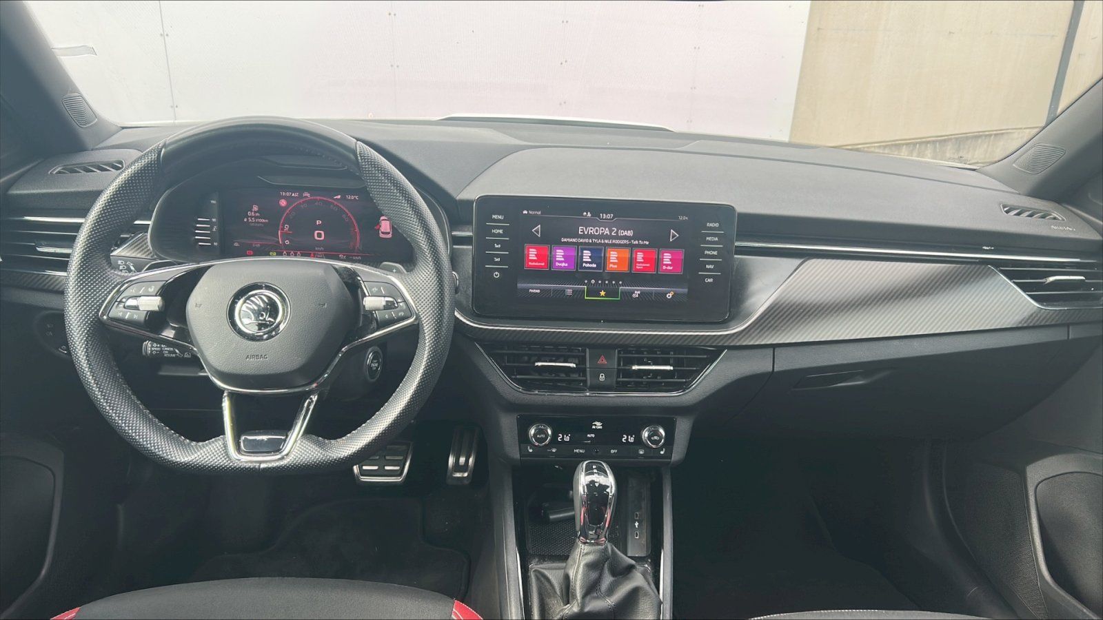 Škoda Kamiq, Kamiq Monte Carlo 1,5 TSI 110 - fotka 5