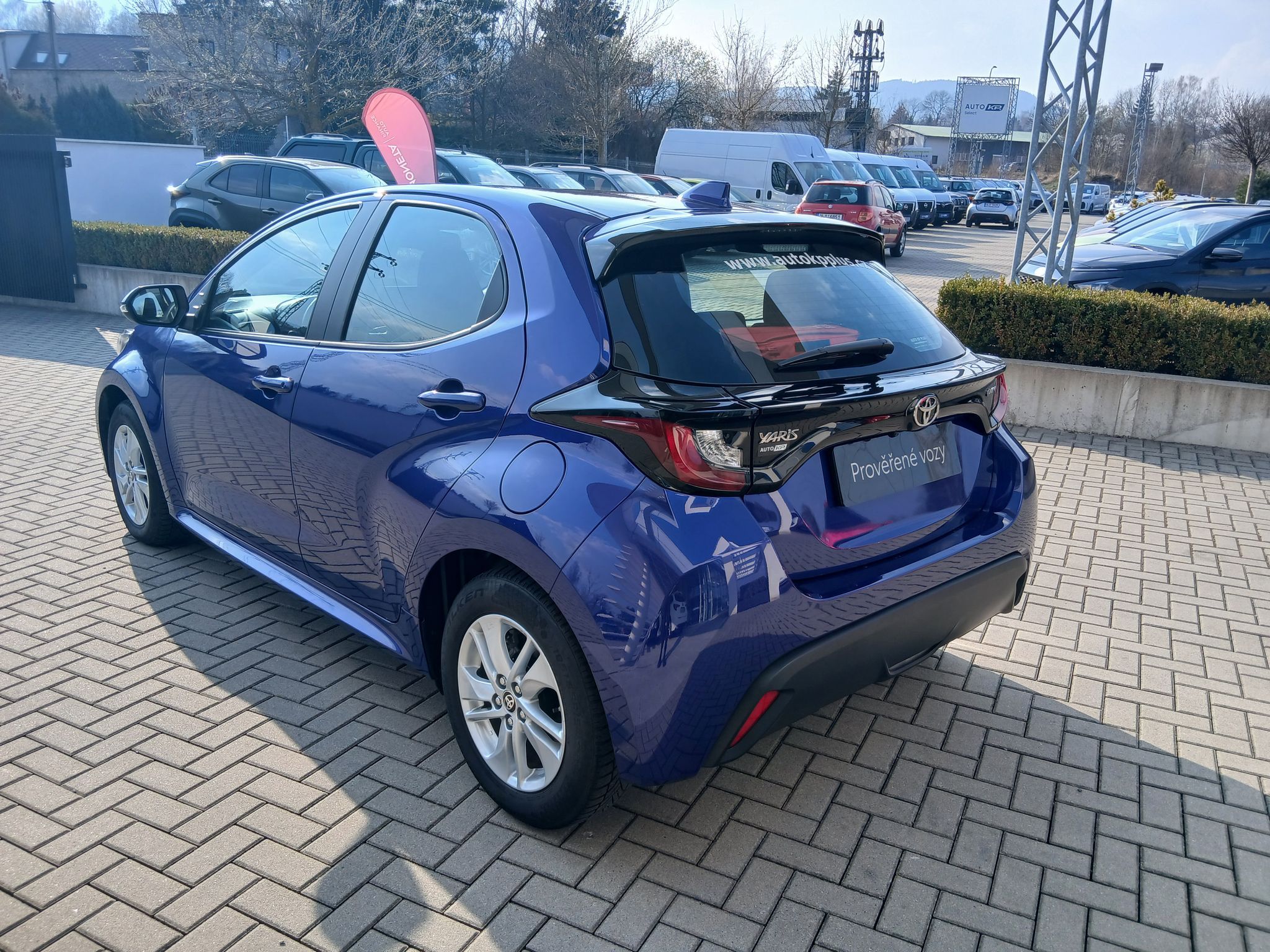 Toyota Yaris, 1.5 Hybrid e-CVT Comfort - fotka 4