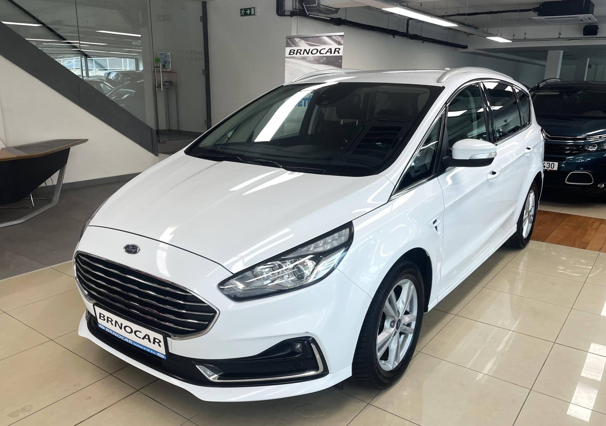 Ford S-MAX, Titanium 2,0D 110kW 7 MÍST, ČR - fotka 3