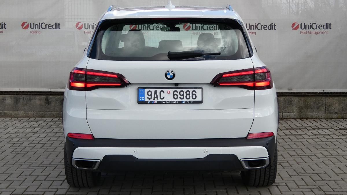 BMW X5, xDrive 40i - fotka 4