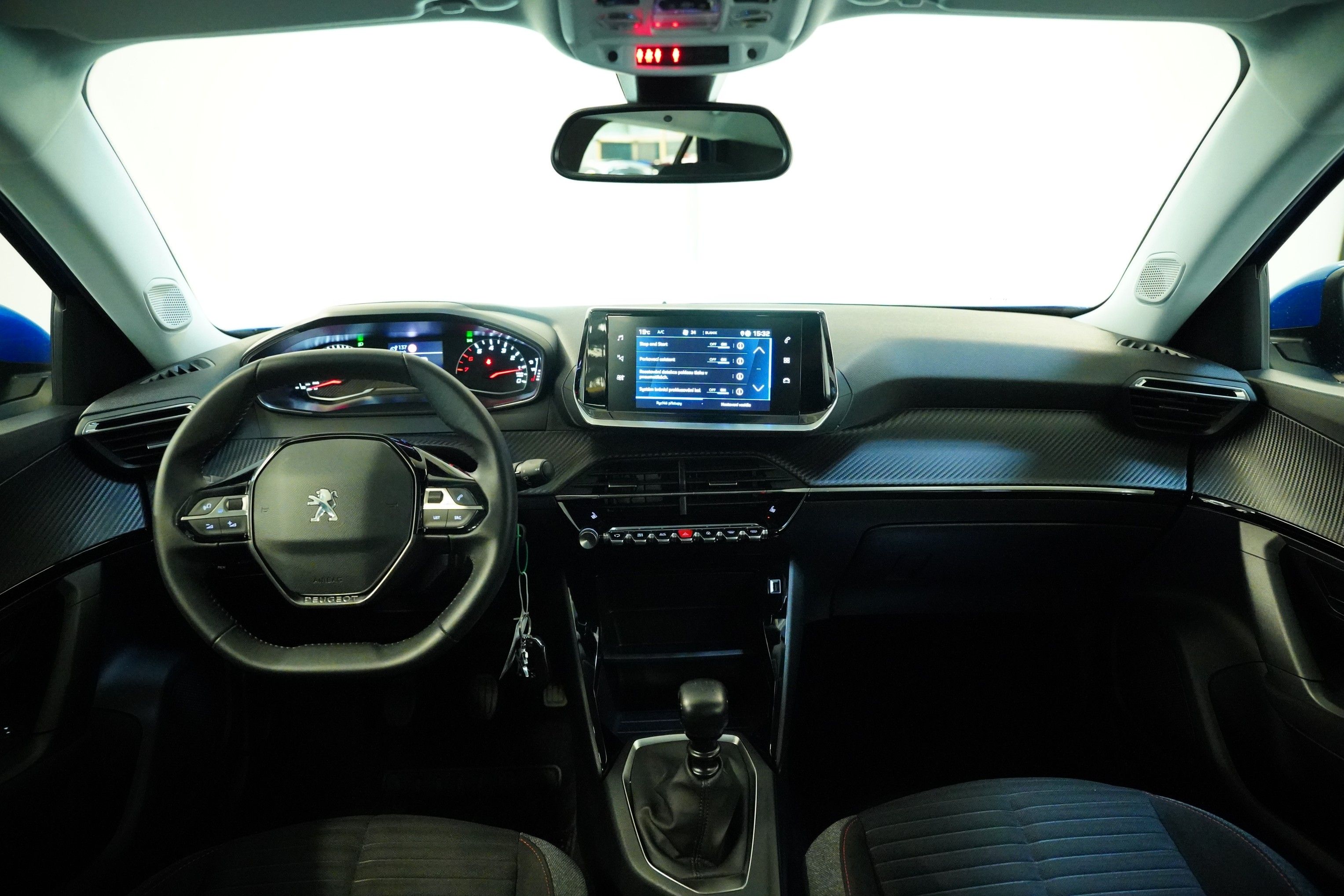 Peugeot 2008, 1.2 PureTech 74 kW Active pack - fotka 5