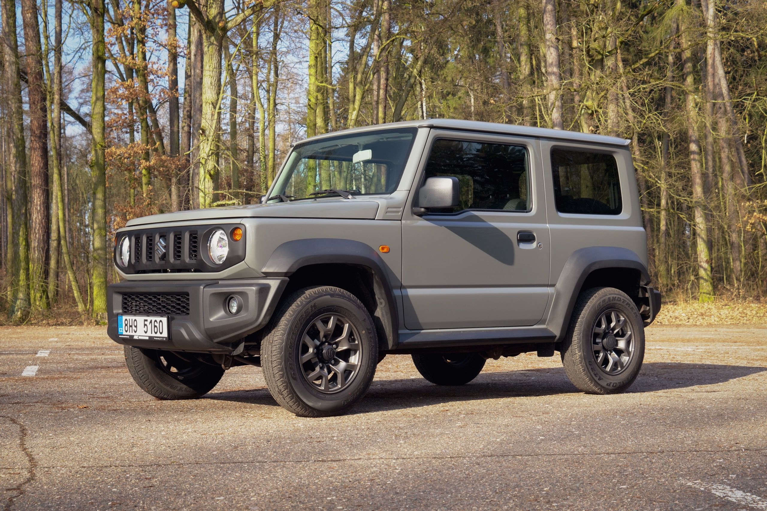 Suzuki Jimny, ESENCE 1.5 (4x4) manuál - fotka 3