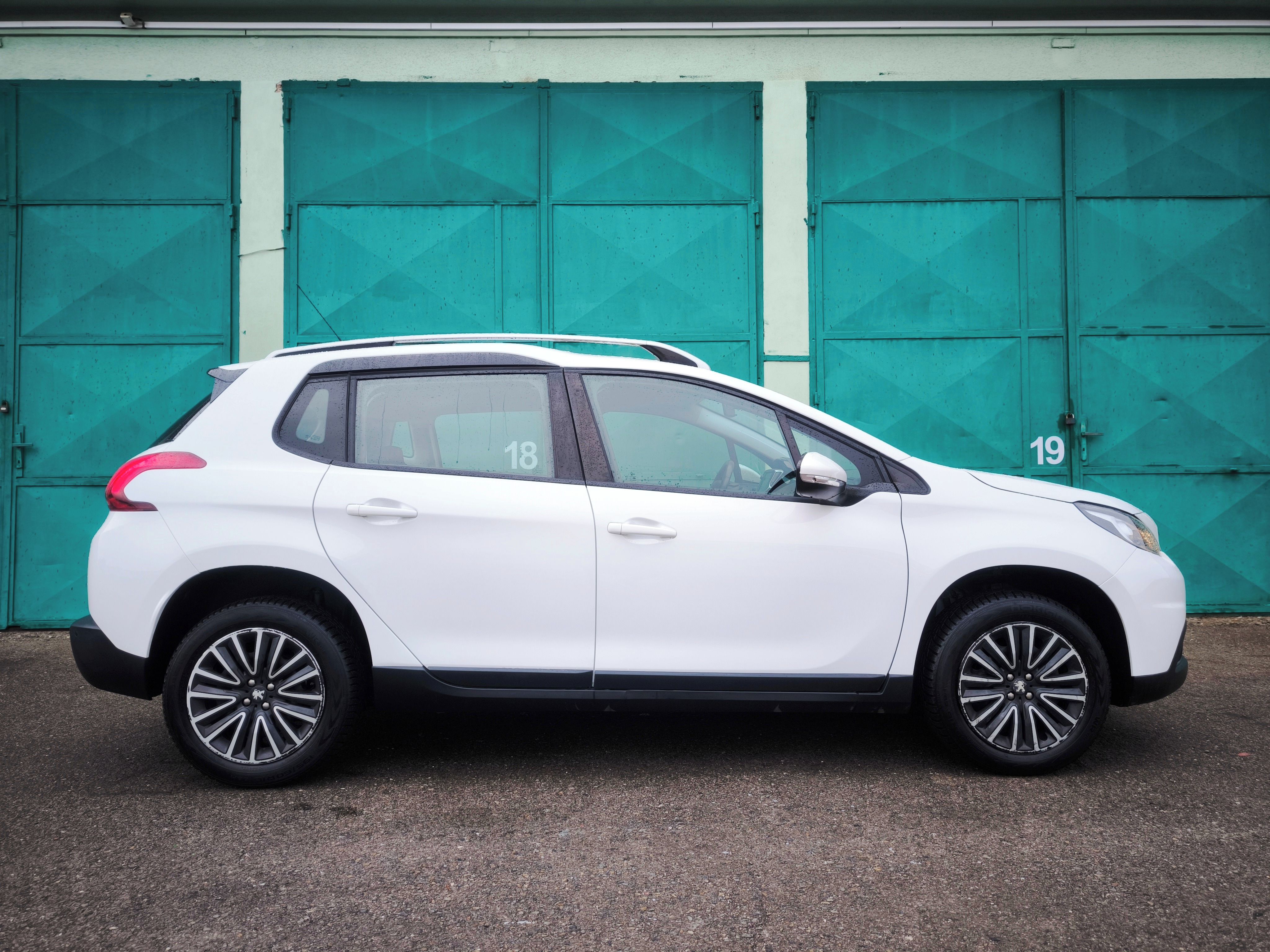 Peugeot 2008, 1.2PT/60kW *1.maj., ČR, 34TKM - fotka 6
