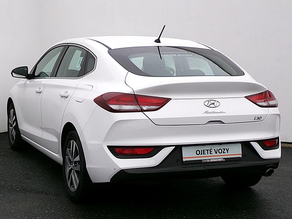 Hyundai i30, Comfort 1.6 100 kW - fotka 6