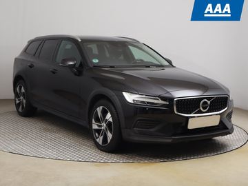 B4 2.0 AWD, NOVÁ CENA, 4X4