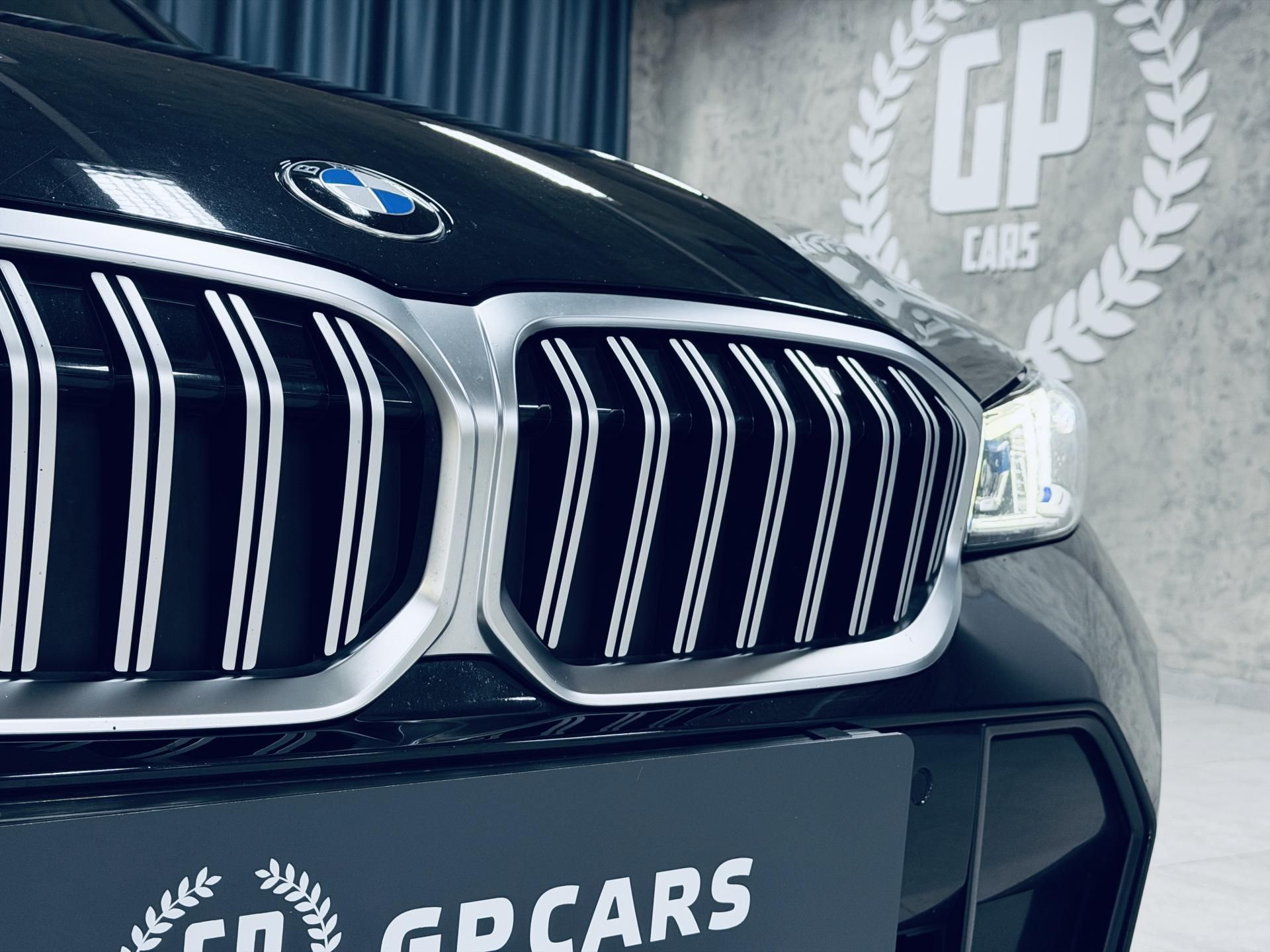 BMW Řada 3, 330d*xDRIVE*M-PAKET*ZÁR*TAŽNÉ - fotka 5