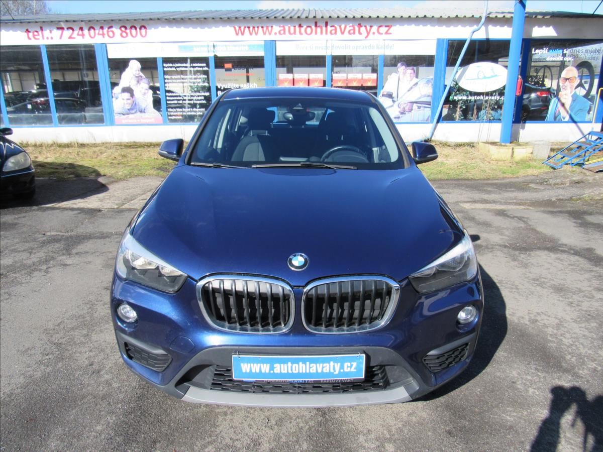 BMW X1, 1,5 T sDrive 18i Manuál - fotka 2