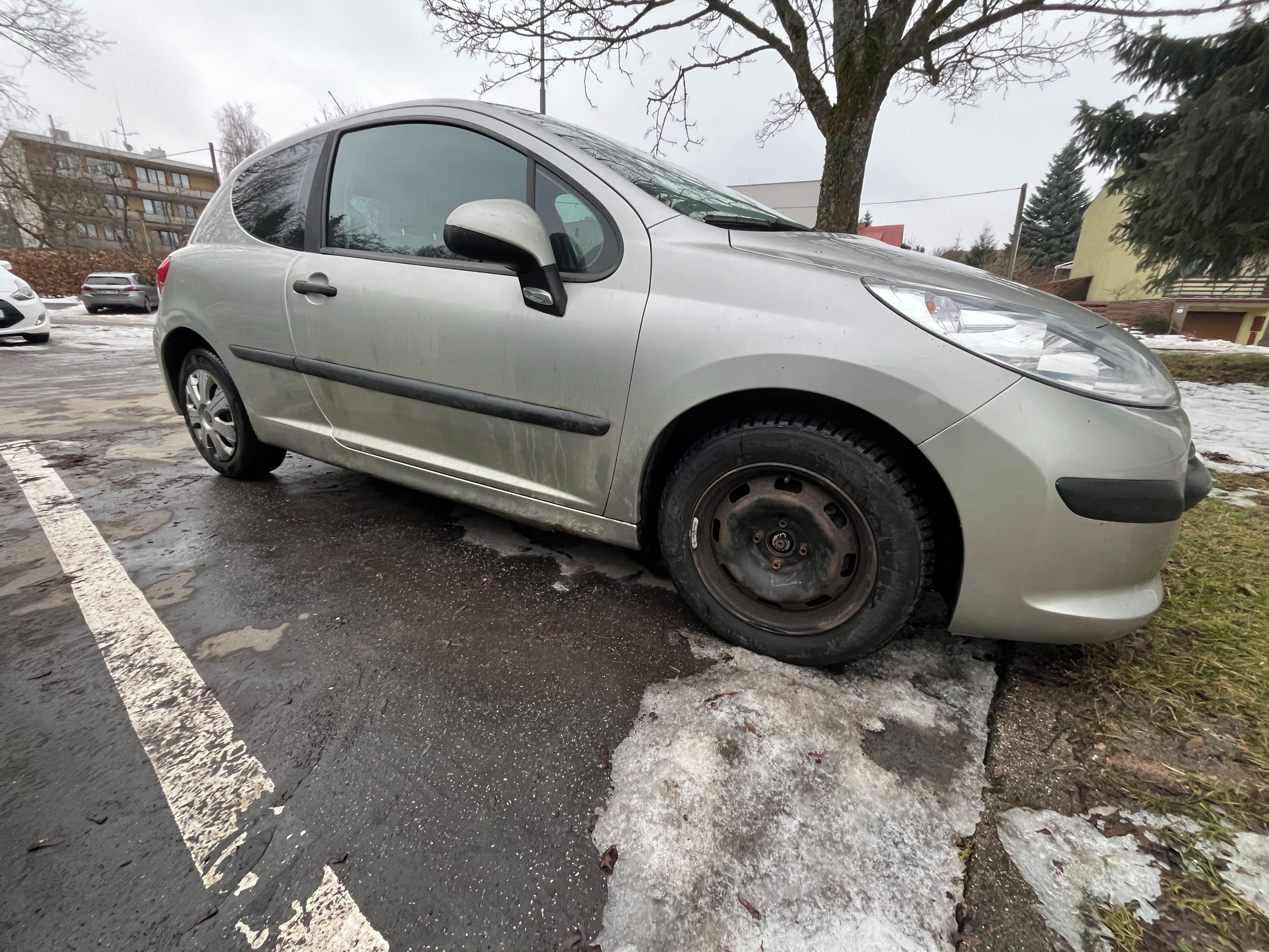 Peugeot 207, 1.4 HDi bez STK - fotka 3