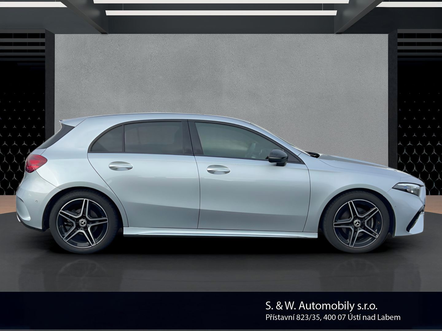 Mercedes-Benz Třídy A, A 200d AMG line - fotka 4