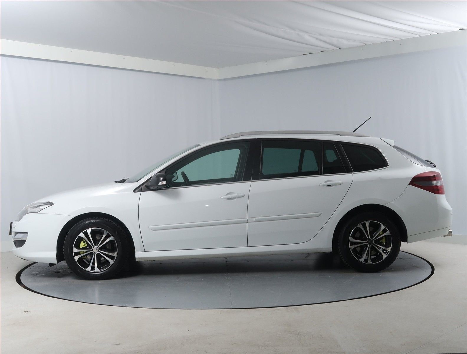 Renault Laguna, 2.0 DCi, NOVÁ CENA, Navi - fotka 3