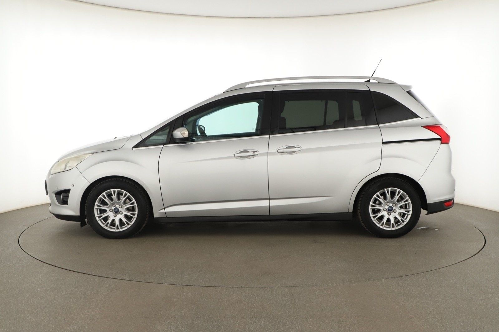Ford Grand C-MAX, 1.6 TDCi, 7 míst - fotka 3