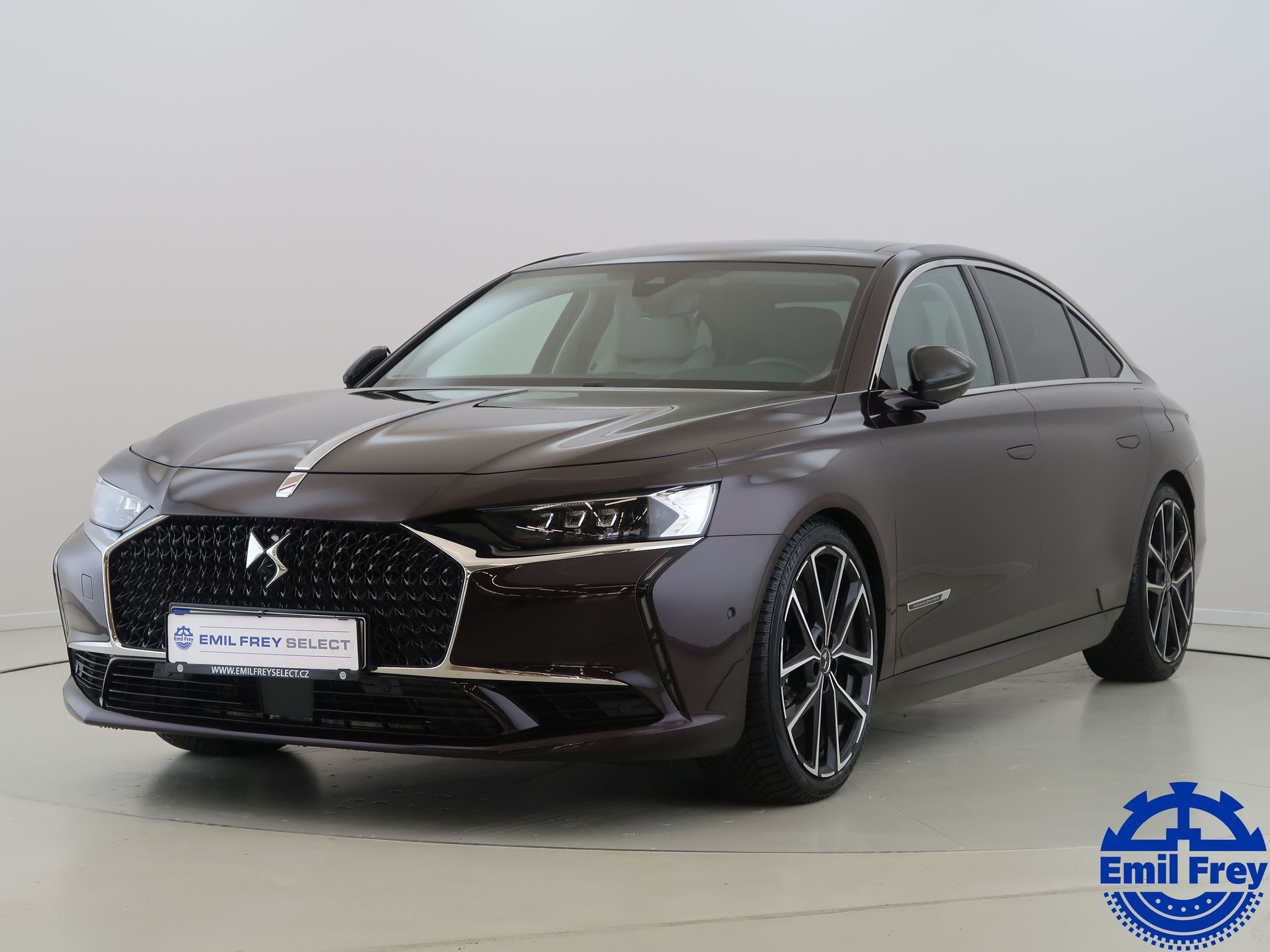DS 9, E-TENSE,CZ,1Maj,OPERA,AT8,4x4