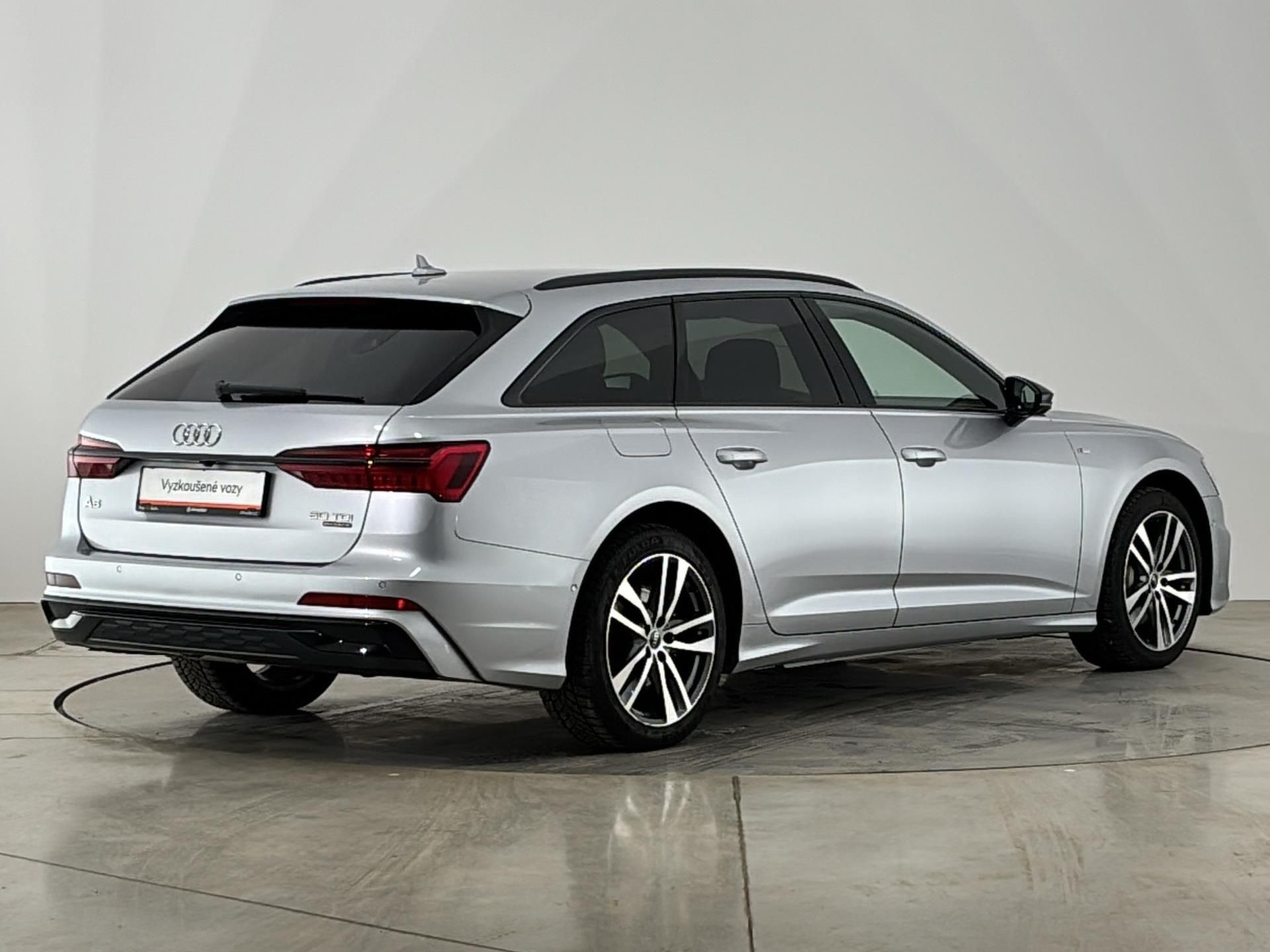 Audi A6 Avant, 3.0 TDI / 210 kW S-line - fotka 2