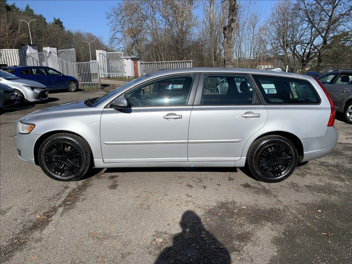 Volvo V50, 2,0 D - fotka 5