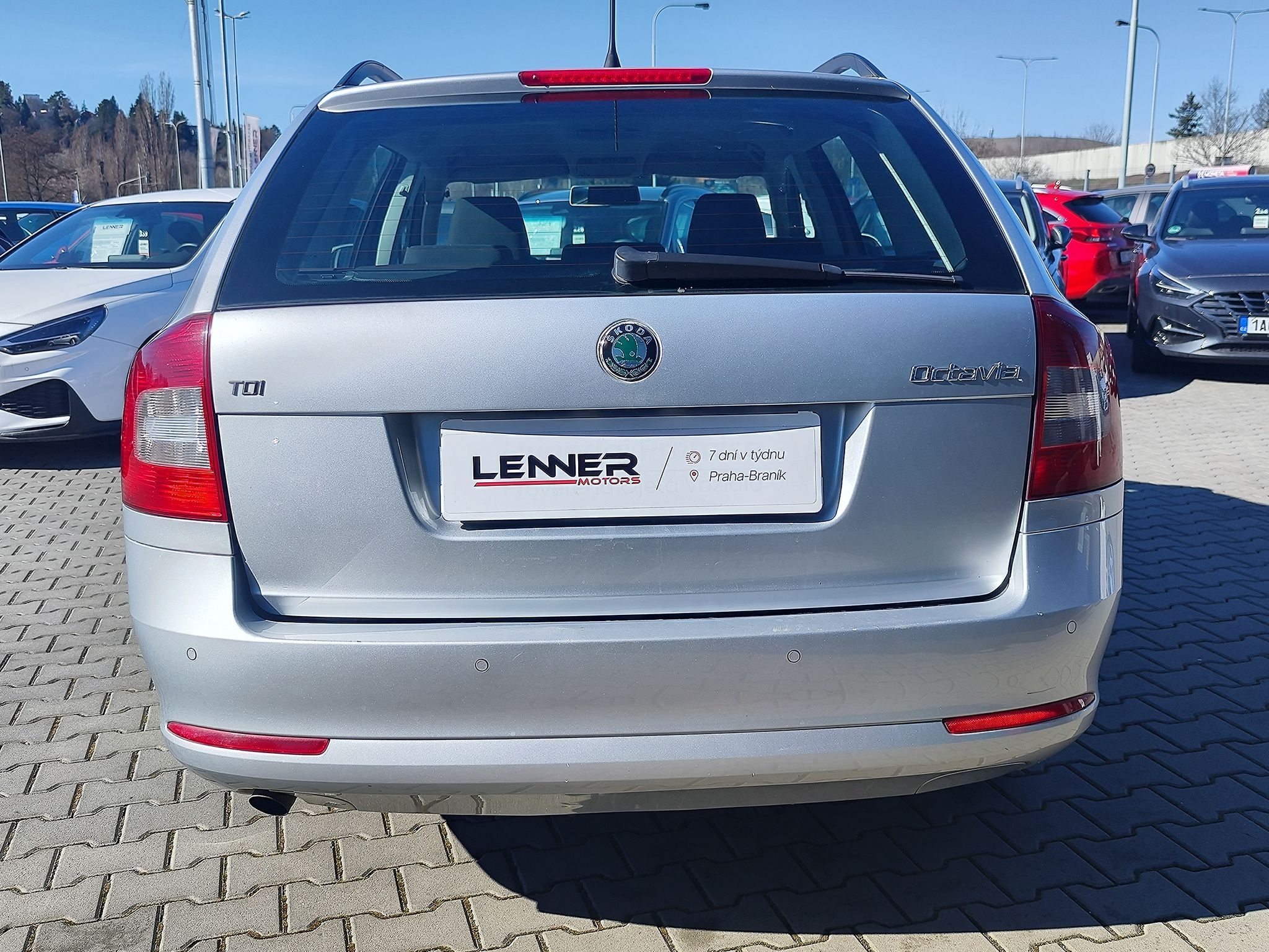 Škoda Octavia, 1.6 TDi/77kW Ambiente tažné - fotka 6