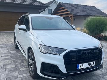 Audi Q7 S Line Quattro + Zimní