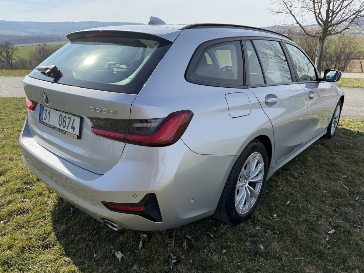 BMW Řada 3, 320d Touring 120kW - fotka 3