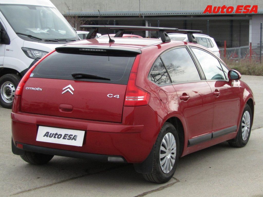 Citroën C4, 1.4 16V,1.maj,ČR,AC - fotka 4