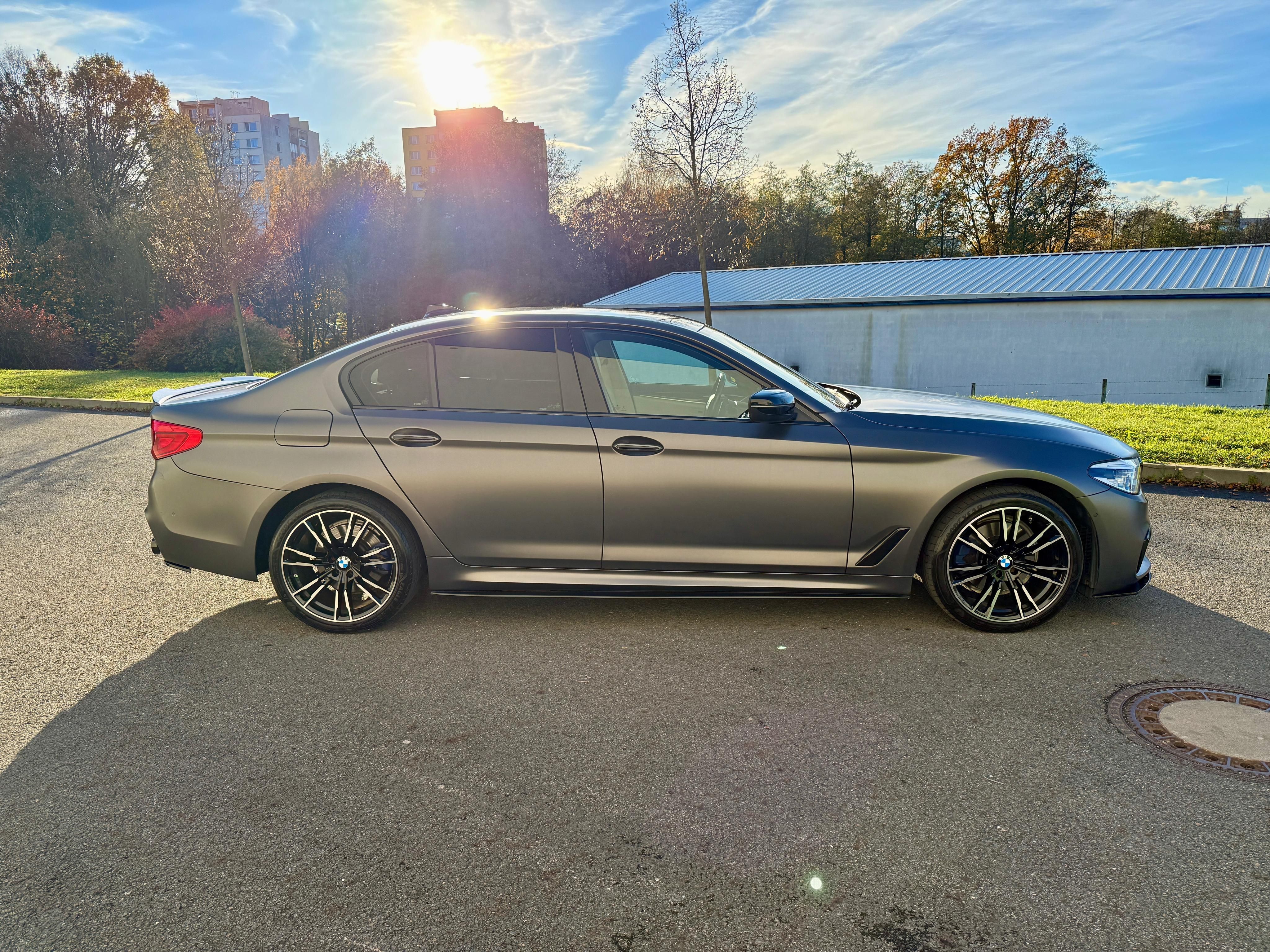 BMW Řada 5, 520d (G30), 130tkm CZ - fotka 2