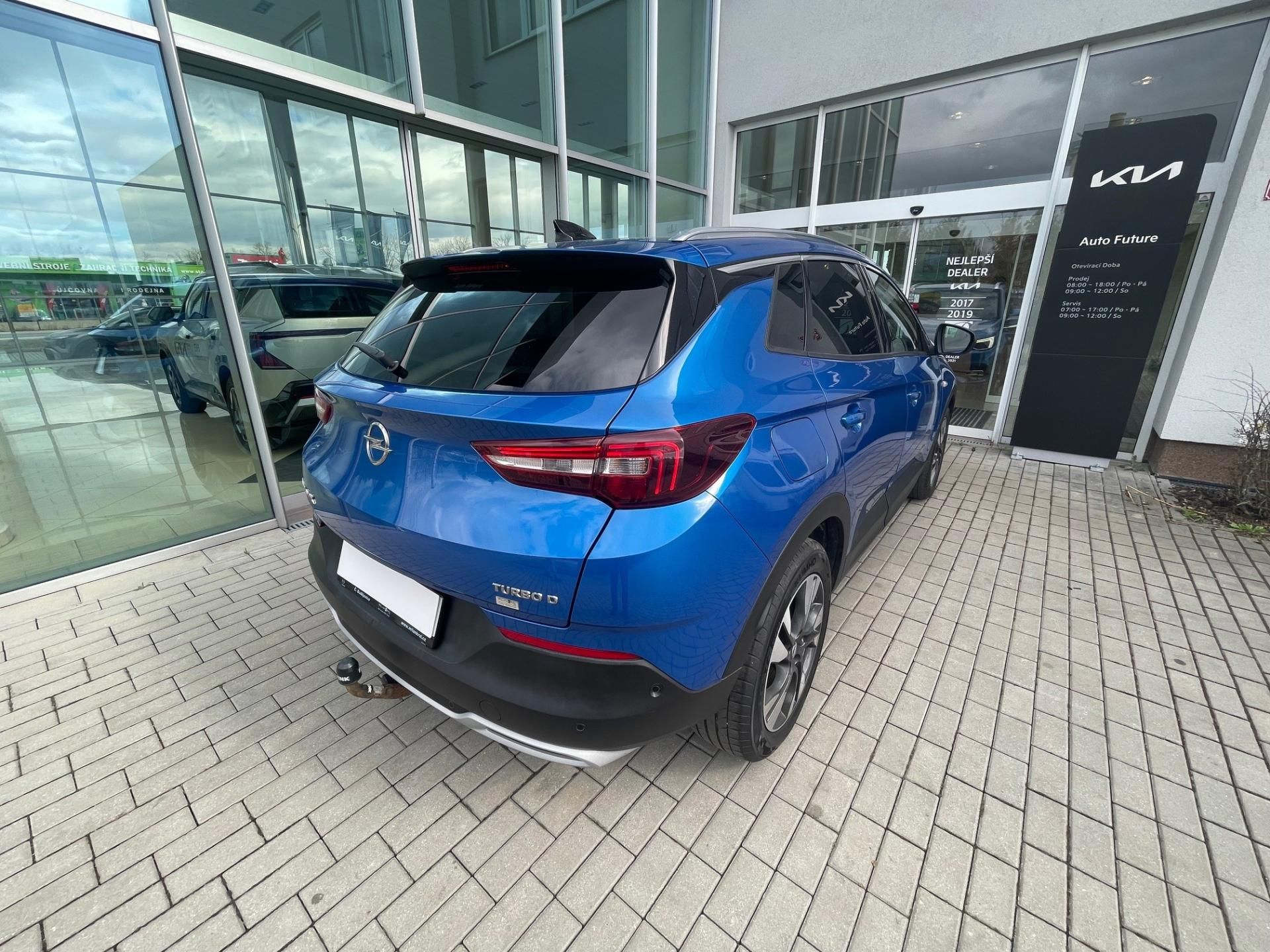 Opel Grandland X, 1.6. CDI 80Kw ČR - fotka 5