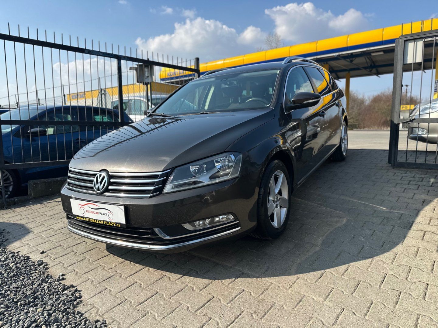 Volkswagen Passat, 2.0TDi DSG, NAVI, EL. KUFR, - fotka 2