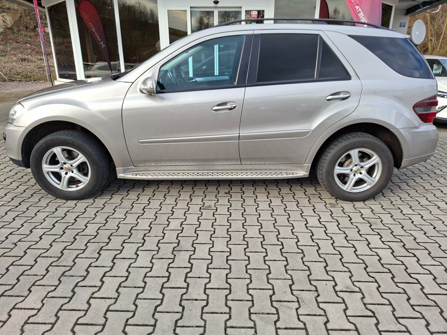Mercedes-Benz ML, 320CDI 165kW 4MATIC - fotka 5
