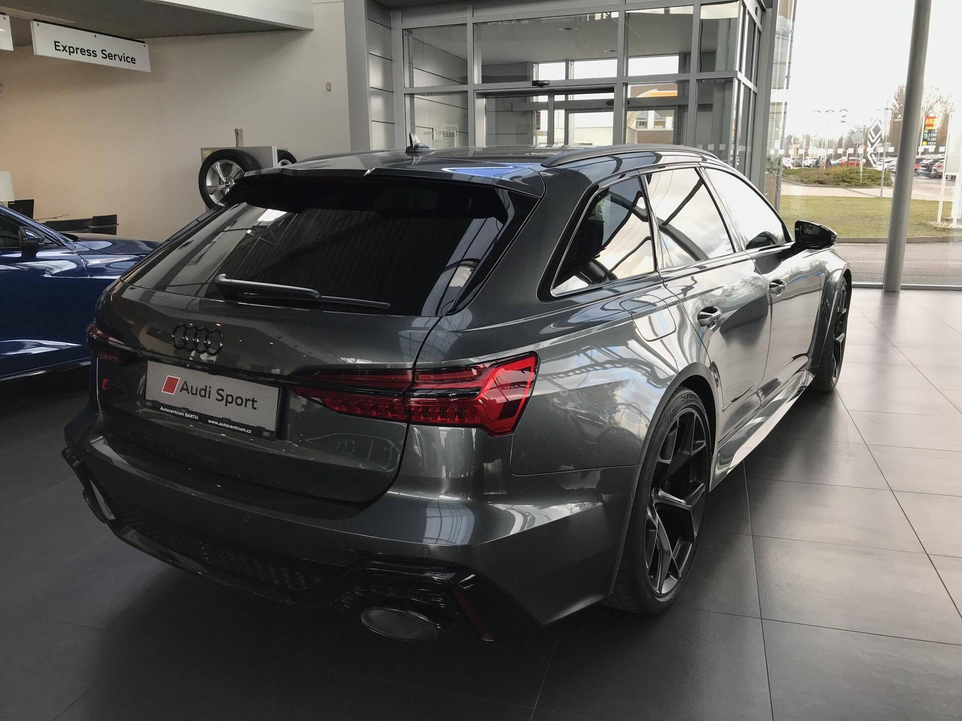 Audi A6 Avant, RS6 perf. Quattro 8TT 4,0 - fotka 3